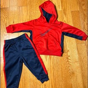 NIKE KIDS' TODDLER FLEECE PULLOVER HOODIE AND JOGGER PANTS SET 18M